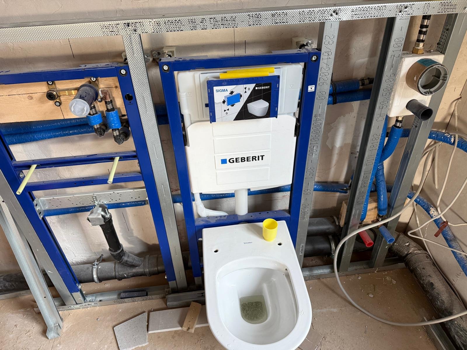 Sanitärinstallation Frankfurt am Main, Geberit-Spülkasten und Vorwandmodule – ACG Bausanierung GmbH