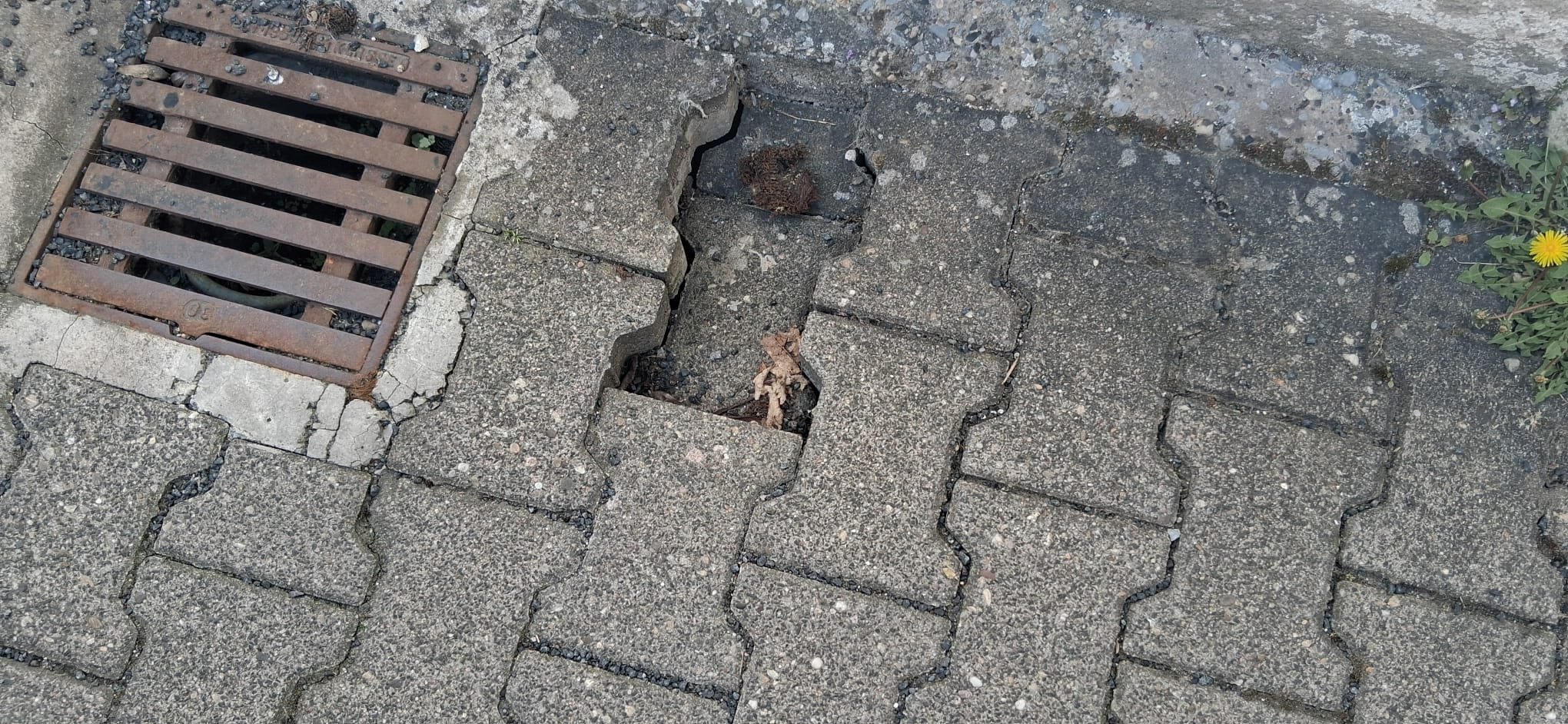 Pflaster-Instandsetzung Wiesbaden, Zustand vorher – ACG Bausanierung GmbH