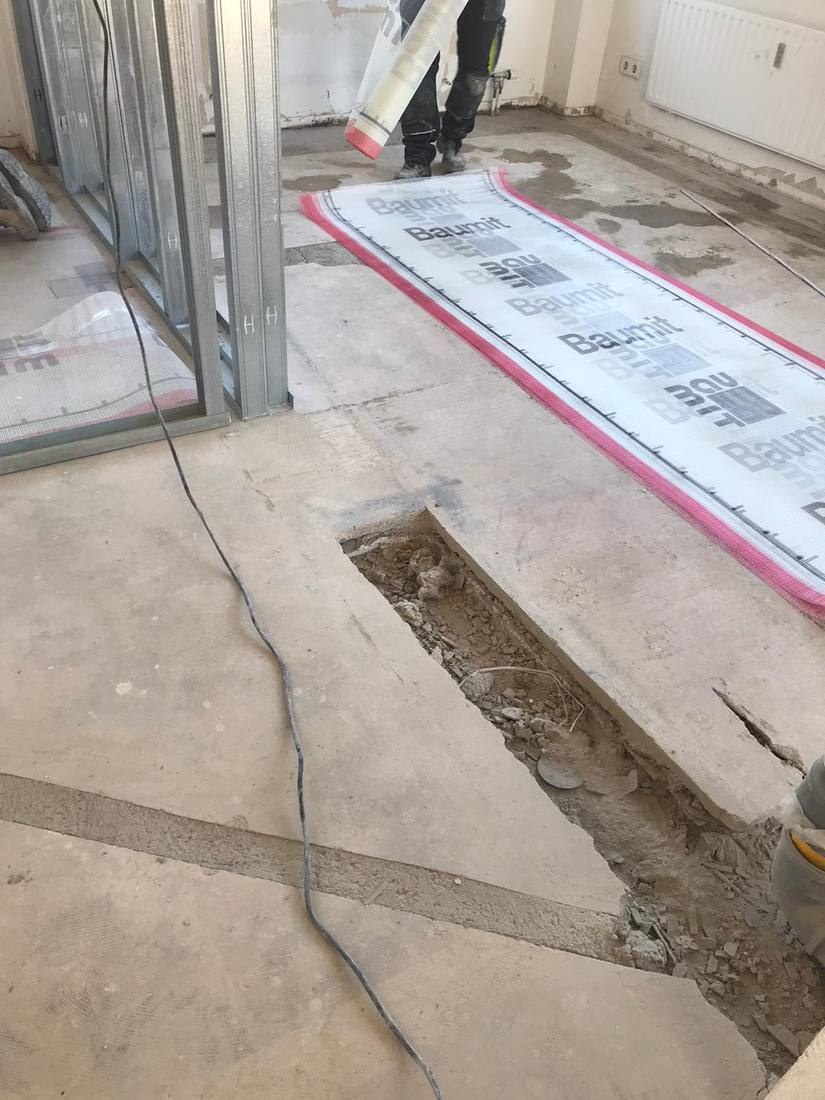 Fliesenarbeiten Pforzheim, vorbereiteter Untergrund vor der Verlegung – ACG Bausanierung GmbH